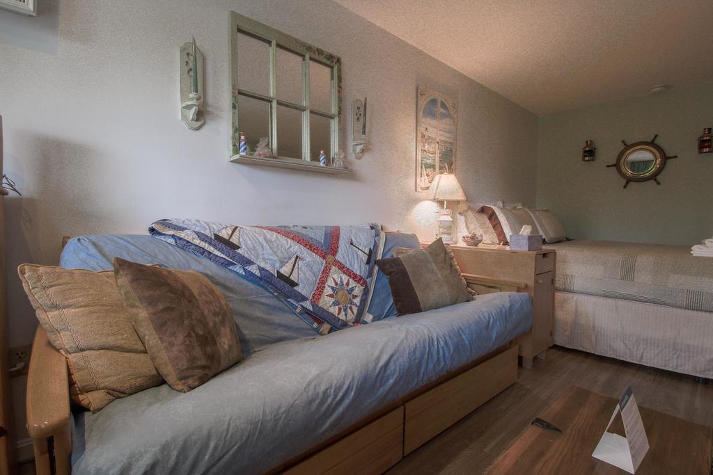 The Holiday House Condominiums ウェルズ エクステリア 写真